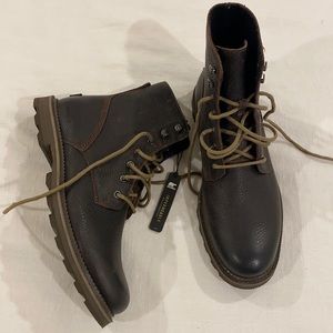 MENS brand new Sorel waterproof boots